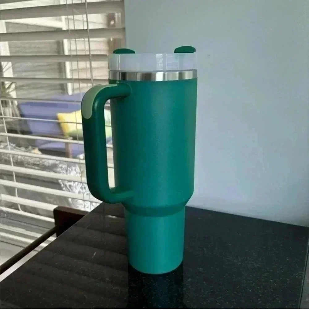 Stanley Green Insulated Tumbler - Picture 3 of 5